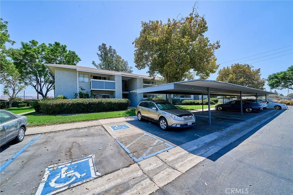 26200 Redlands #5 Redlands, CA 92373