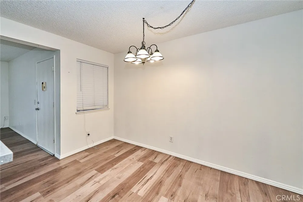 26200 Redlands #5 Redlands, CA 92373