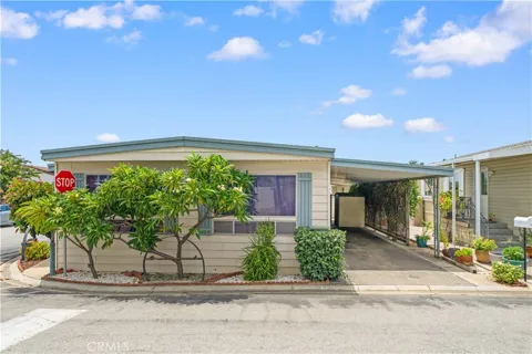 1035 E Huntington Avenue #17