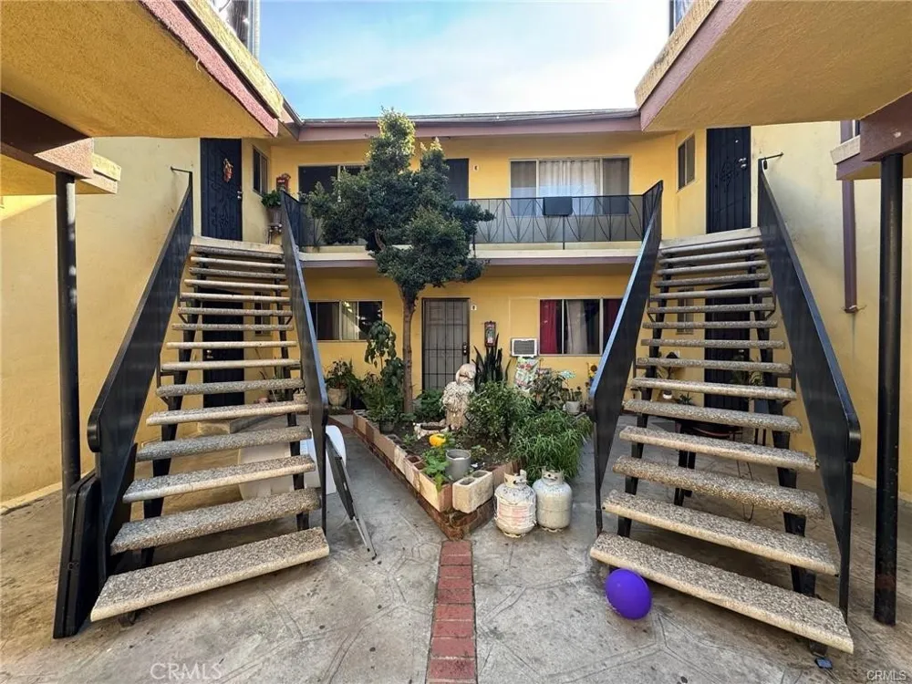 3568 Brenton Lynwood, CA 90262