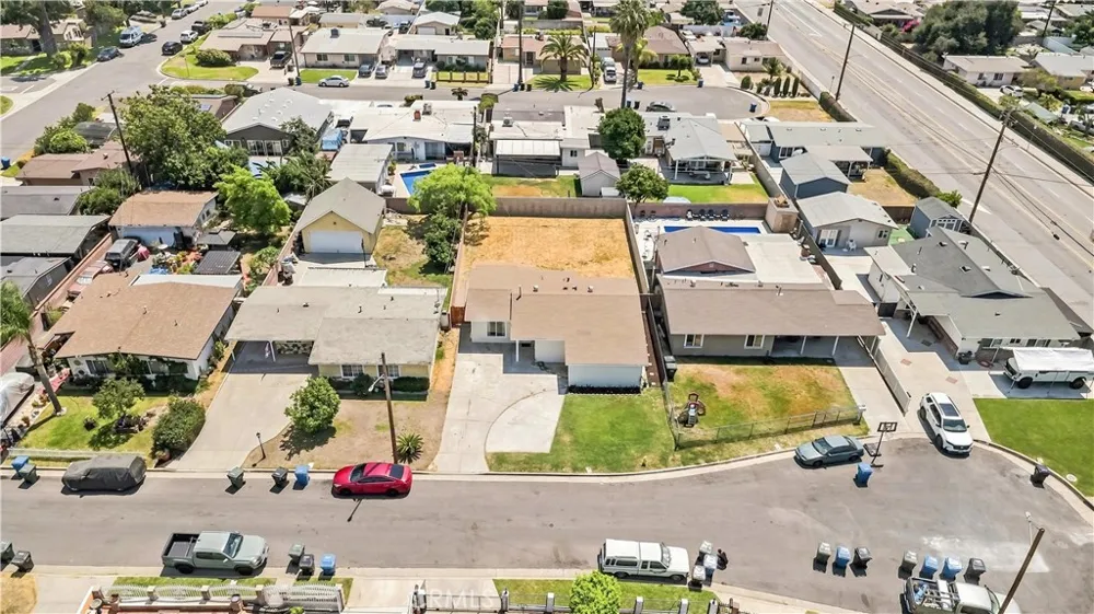 17012 E Benwood Covina, CA 91722