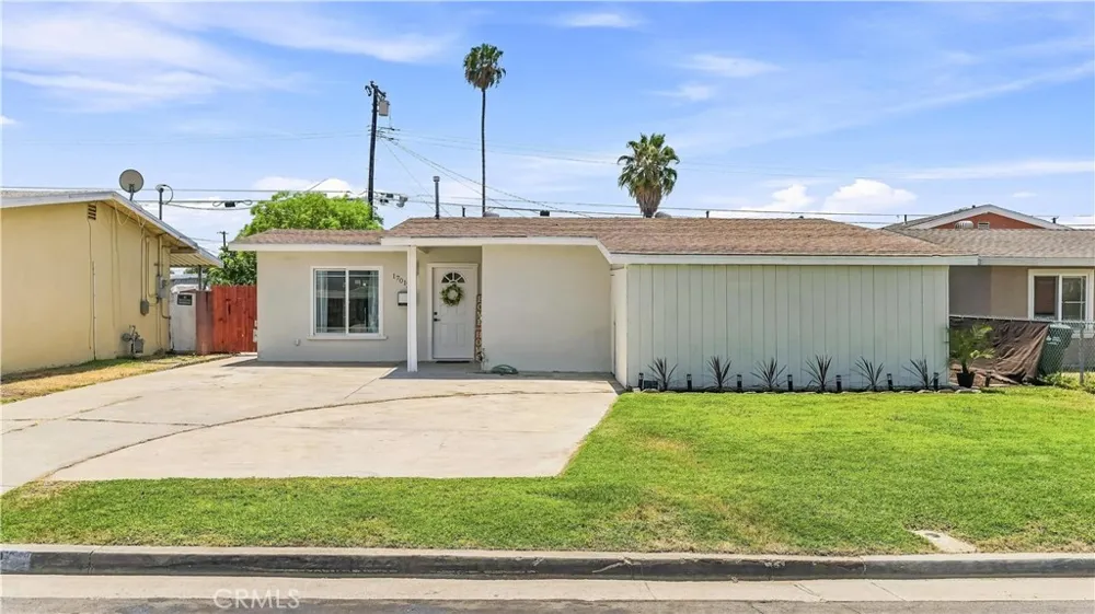 17012 E Benwood Covina, CA 91722