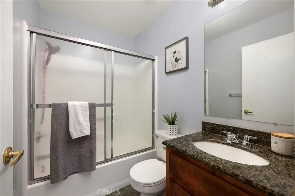 25 Palmetto Drive #F Alhambra, CA 91801