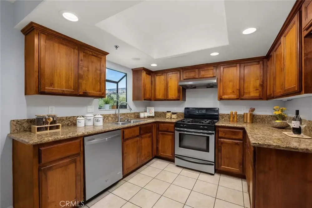 25 Palmetto Drive #F Alhambra, CA 91801