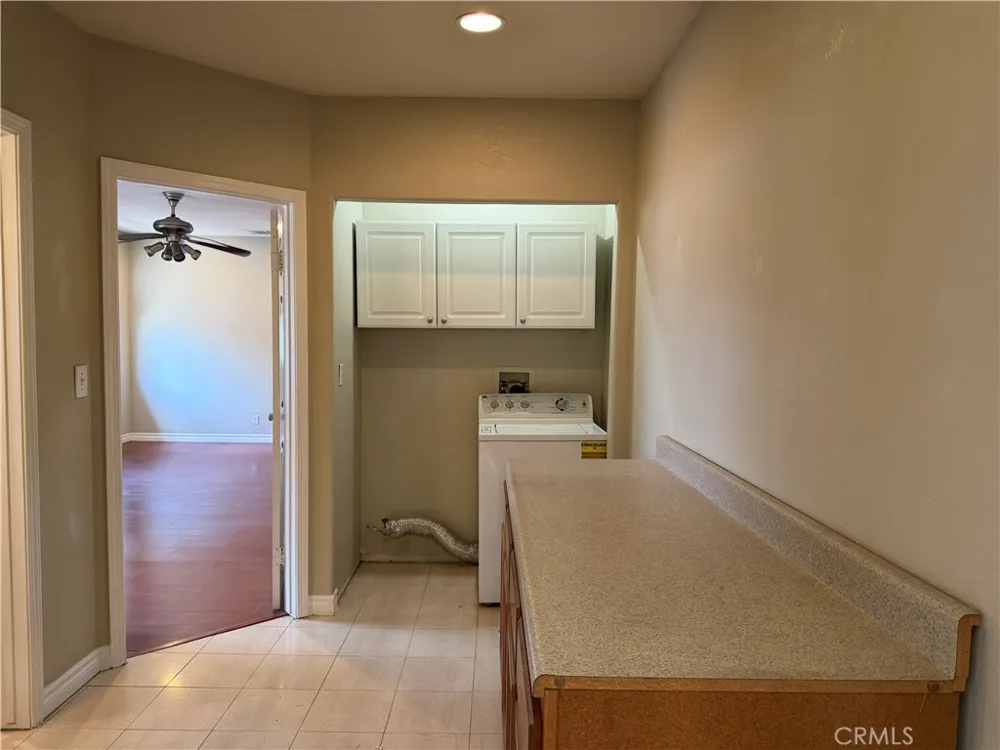 129 E Pomona Monrovia, CA 91016