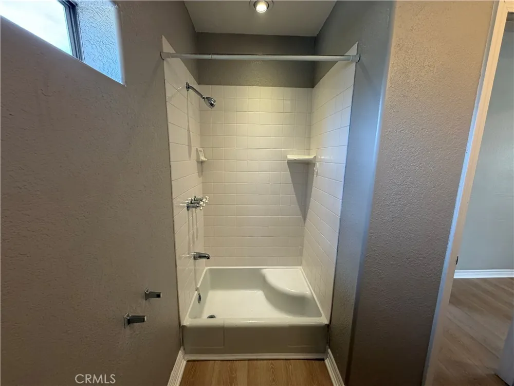 129 E Pomona Monrovia, CA 91016
