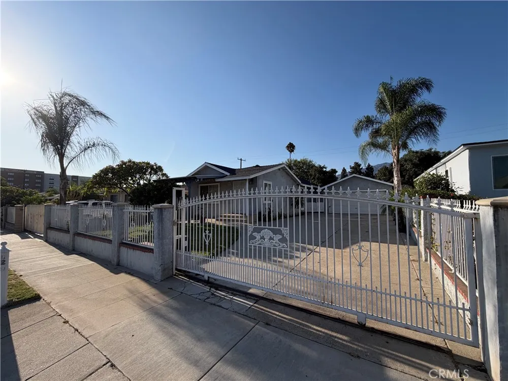 129 E Pomona Monrovia, CA 91016