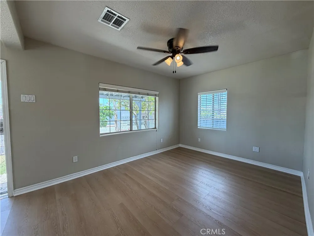 129 E Pomona Monrovia, CA 91016