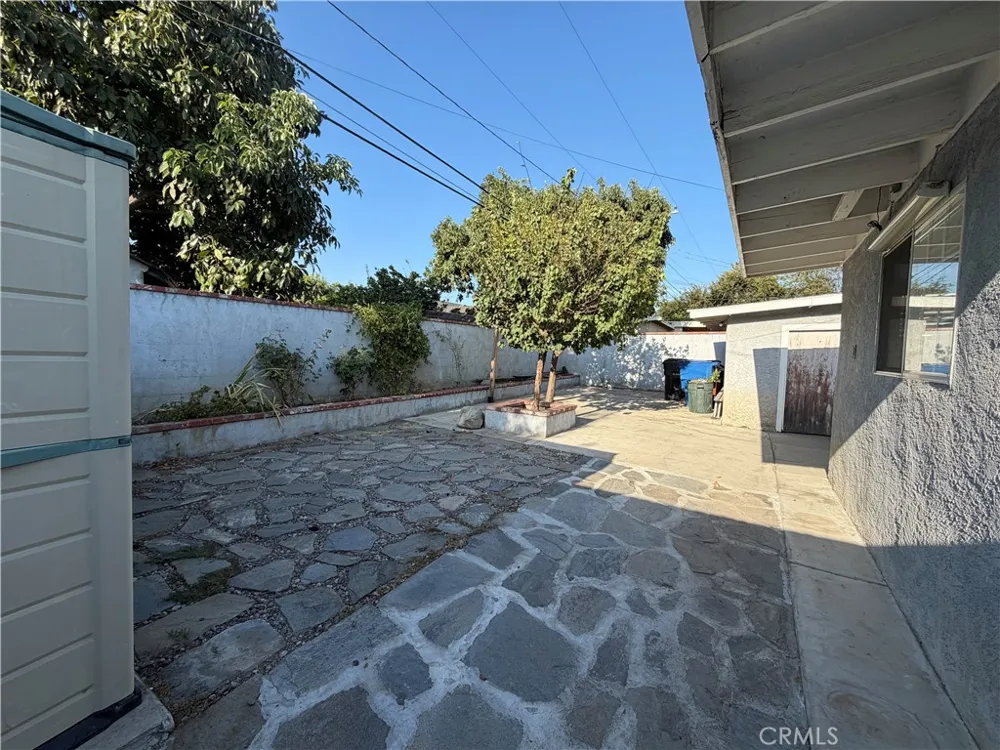 129 E Pomona Monrovia, CA 91016