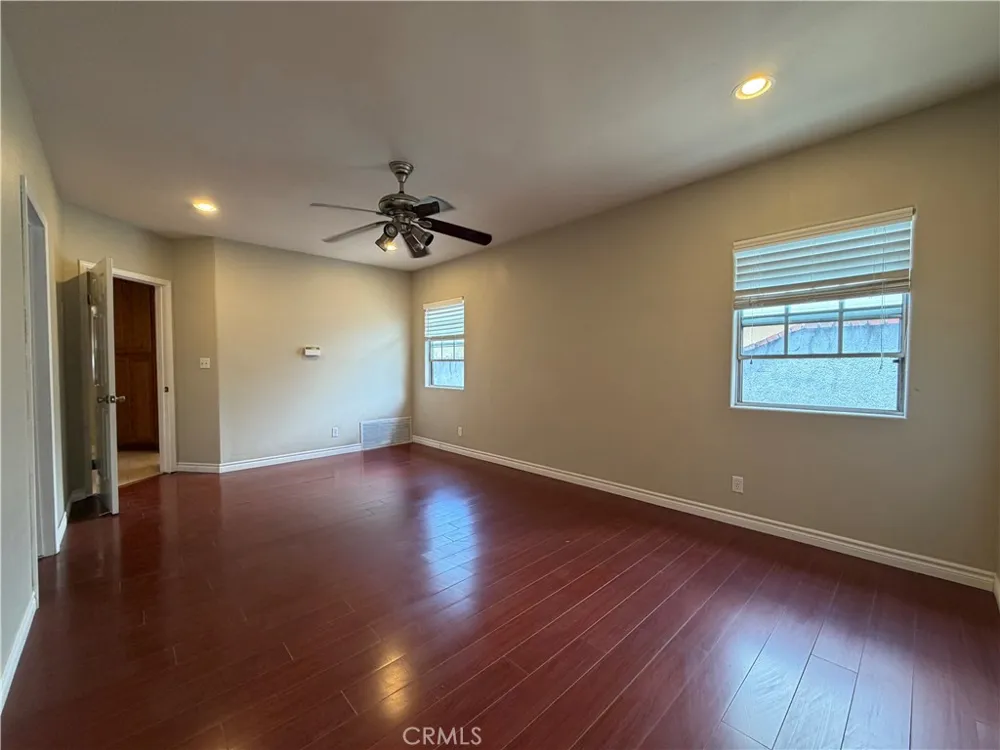 129 E Pomona Monrovia, CA 91016