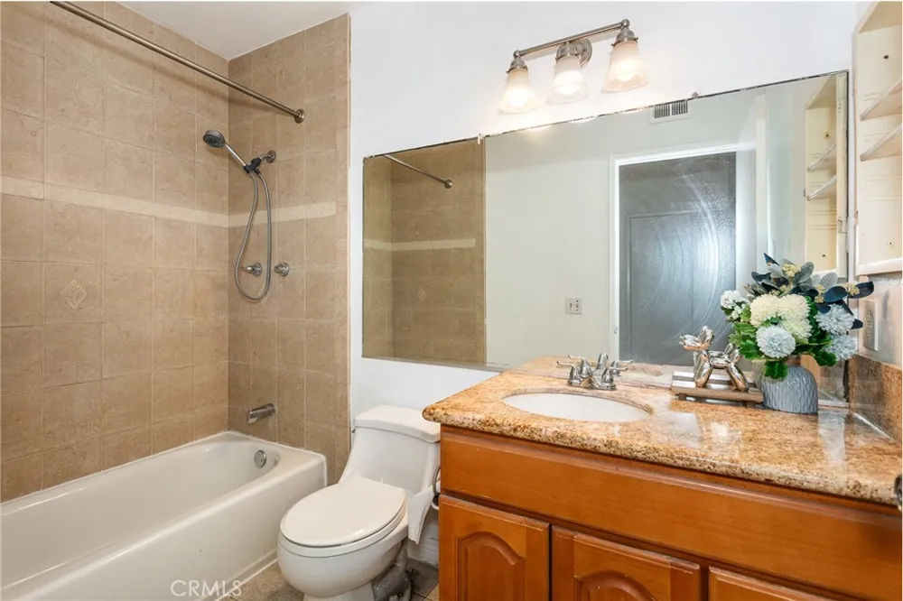 1842 Rosebrook Rosemead, CA 91770