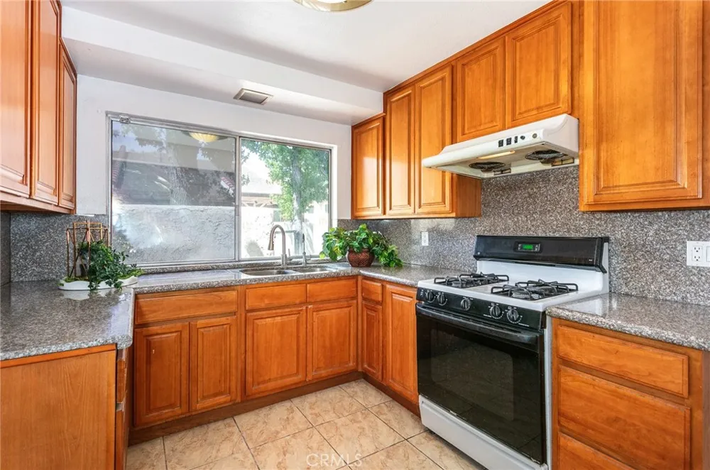 1842 Rosebrook Rosemead, CA 91770