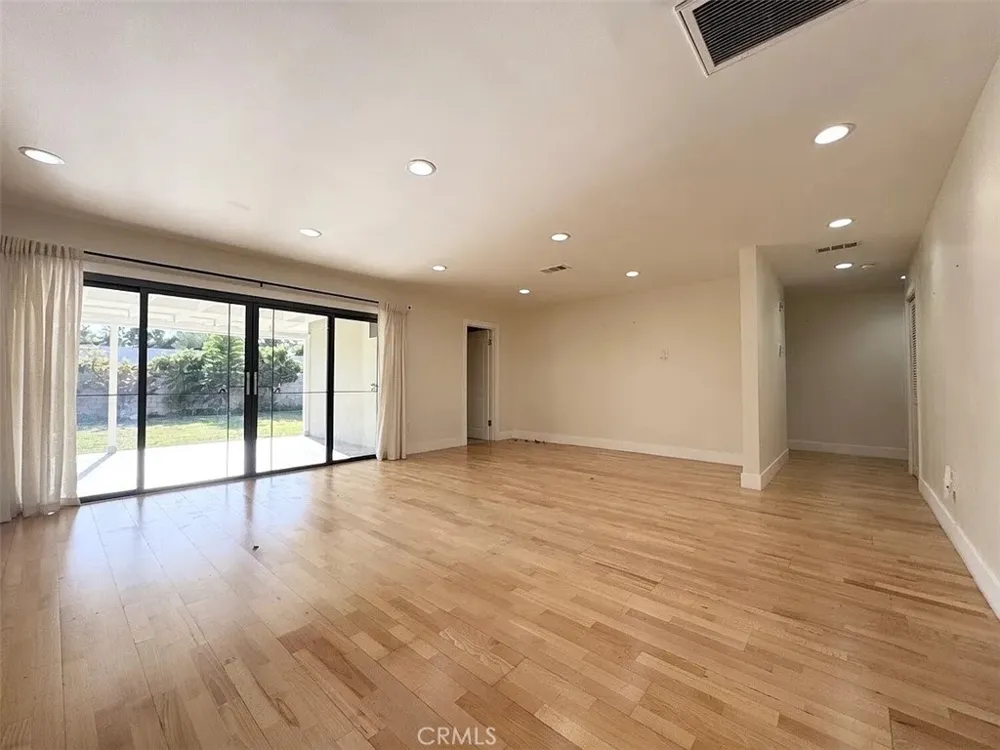 2215 El Monte Arcadia, CA 91007