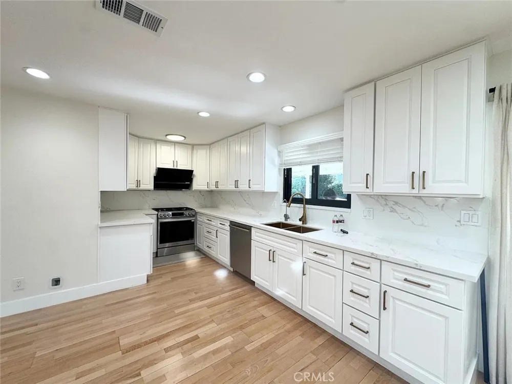 2215 El Monte Arcadia, CA 91007