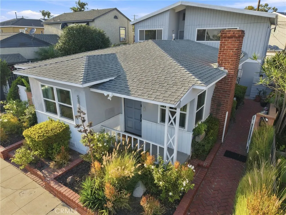 5829 E 2nd Long Beach, CA 90803