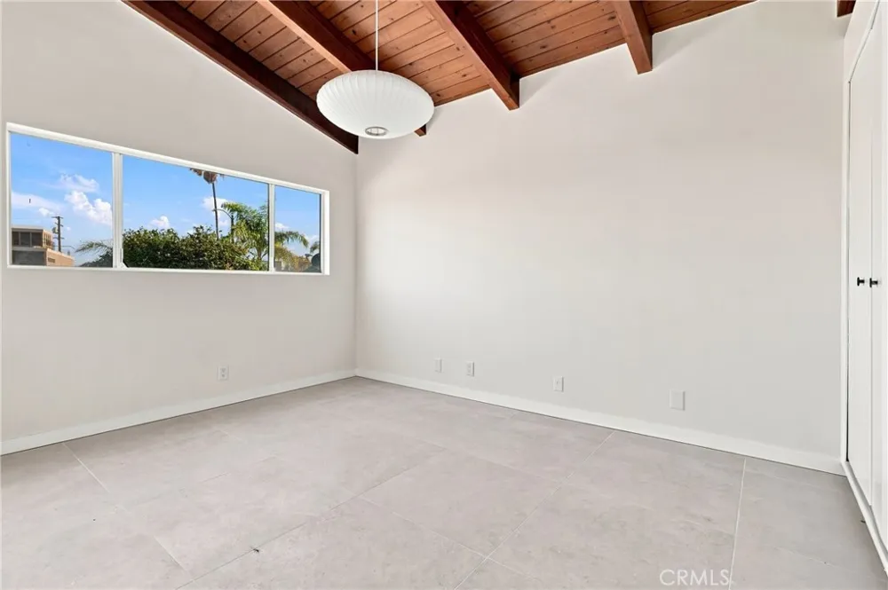 5829 E 2nd Long Beach, CA 90803