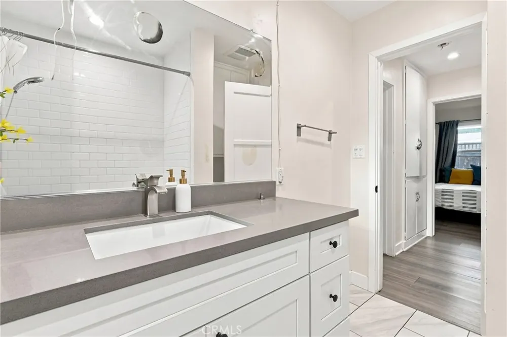 5829 E 2nd Long Beach, CA 90803