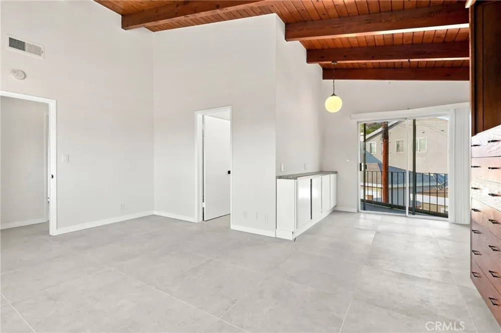 5829 E 2nd Long Beach, CA 90803