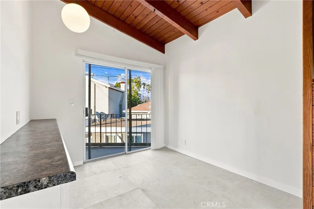 5829 E 2nd Long Beach, CA 90803