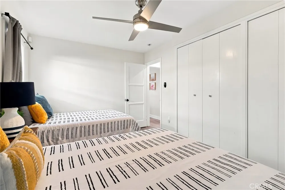 5829 E 2nd Long Beach, CA 90803