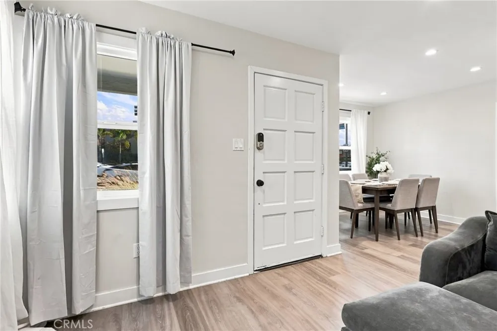 5829 E 2nd Long Beach, CA 90803