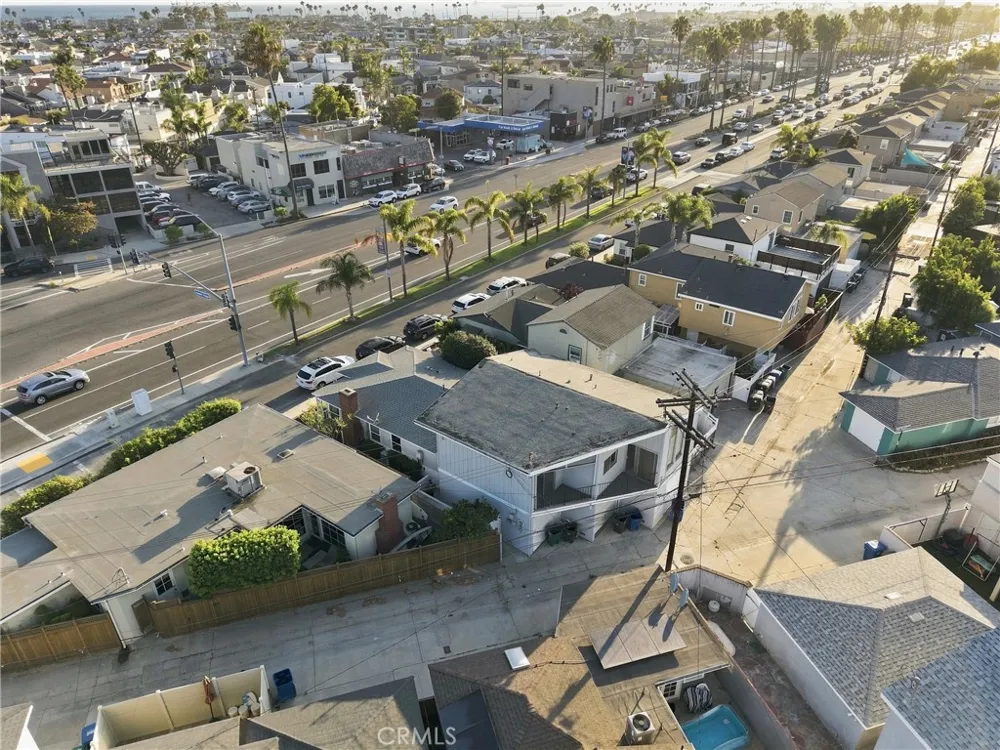 5829 E 2nd Long Beach, CA 90803