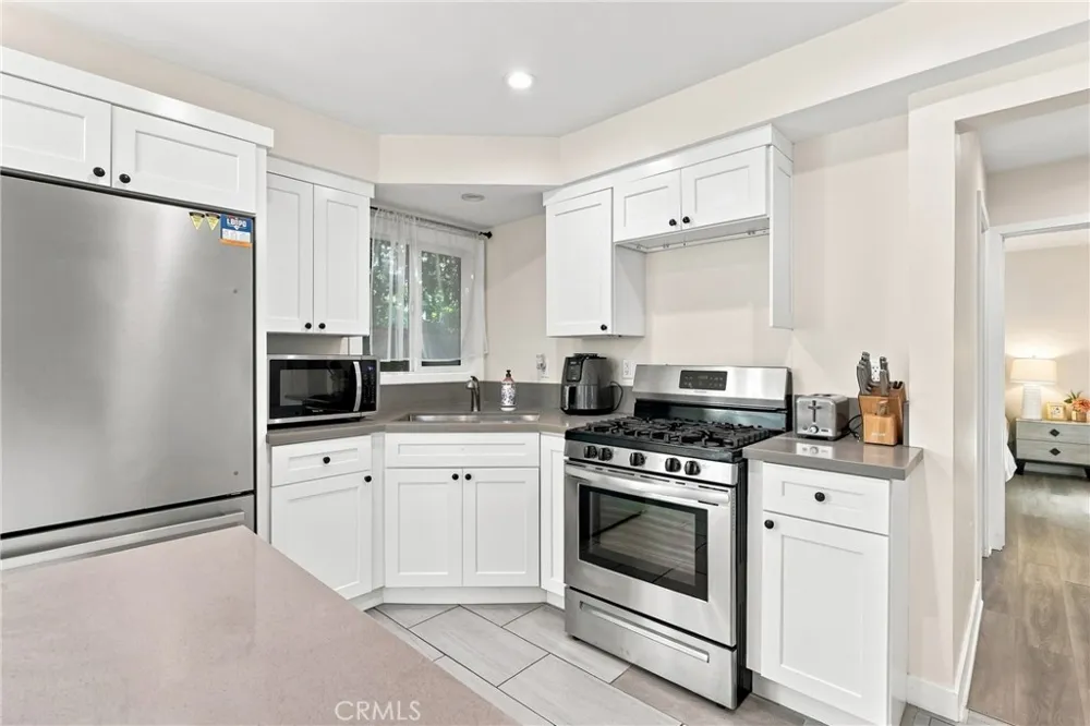 5829 E 2nd Long Beach, CA 90803