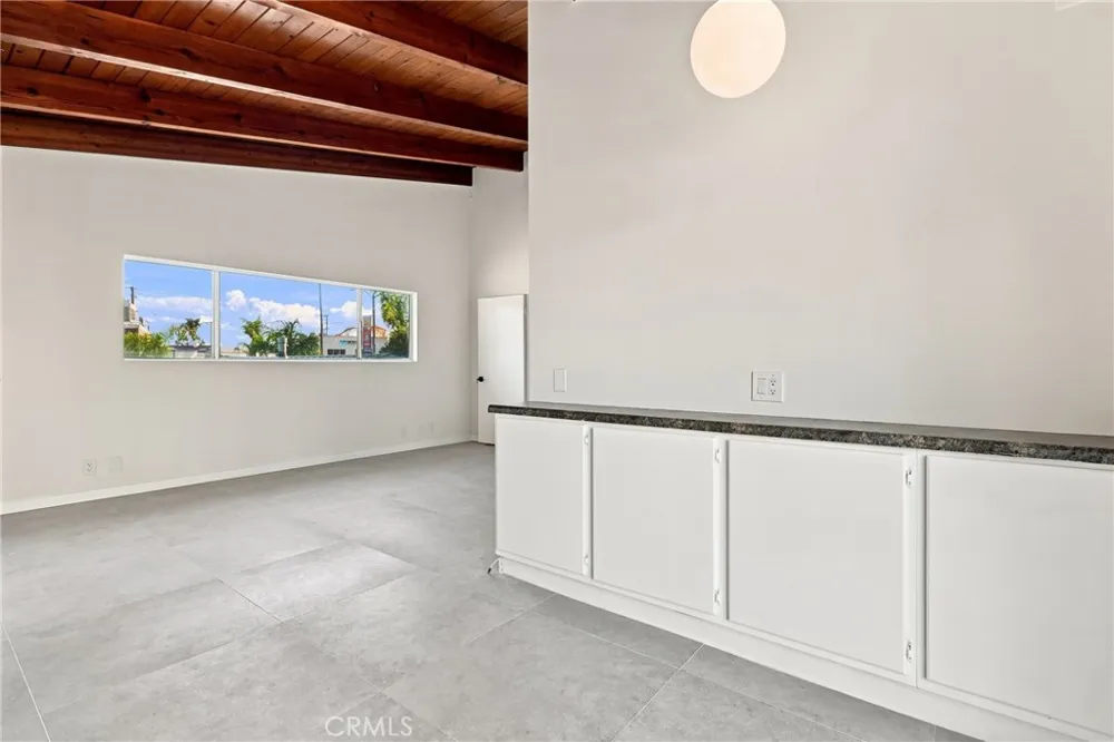 5829 E 2nd Long Beach, CA 90803