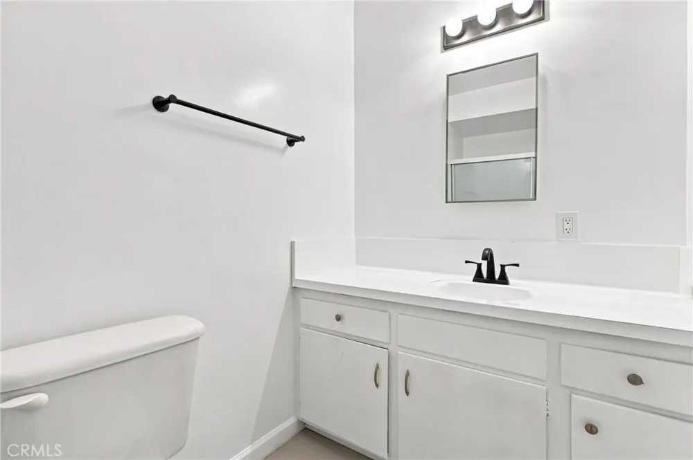 5829 E 2nd Long Beach, CA 90803