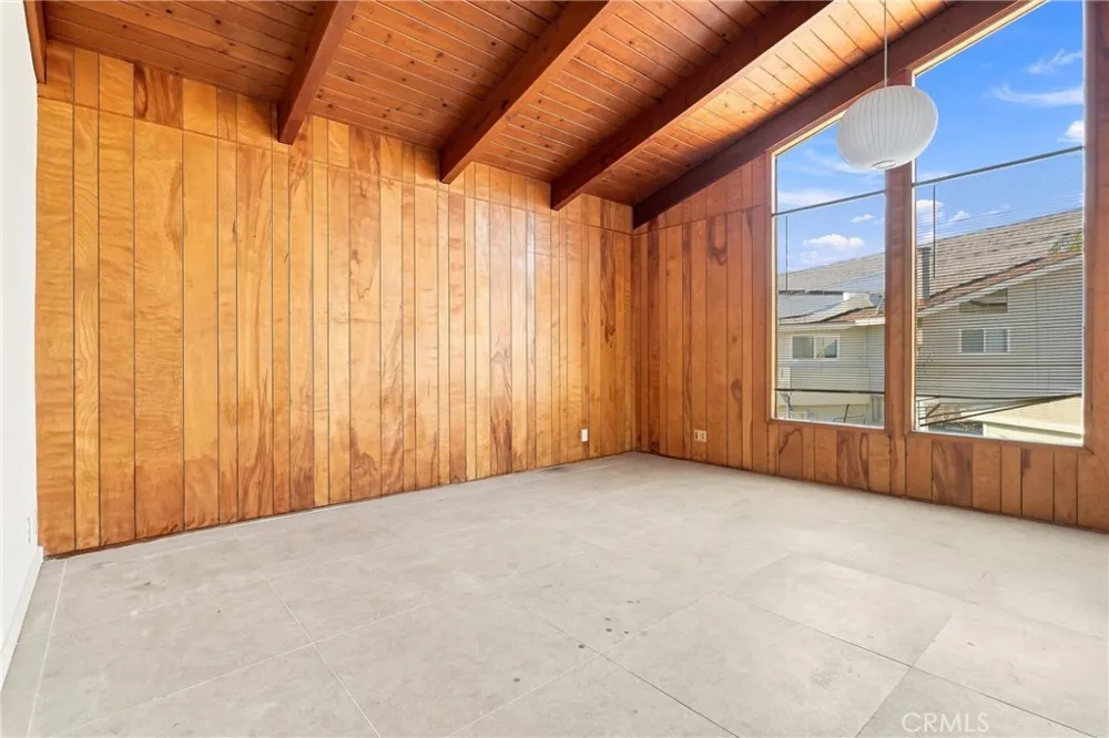 5829 E 2nd Long Beach, CA 90803