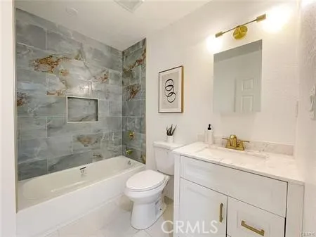 877 W Edna Covina, CA 91722