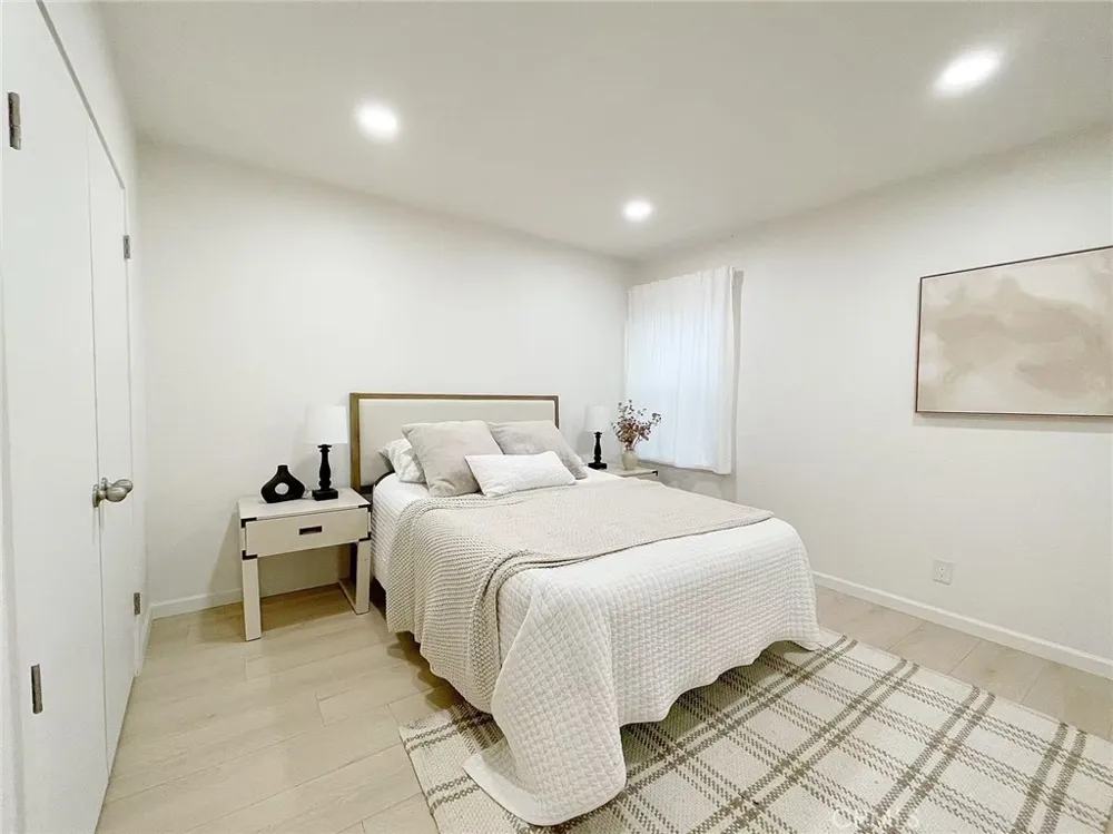 877 W Edna Covina, CA 91722