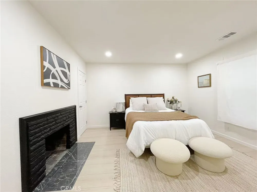 877 W Edna Covina, CA 91722