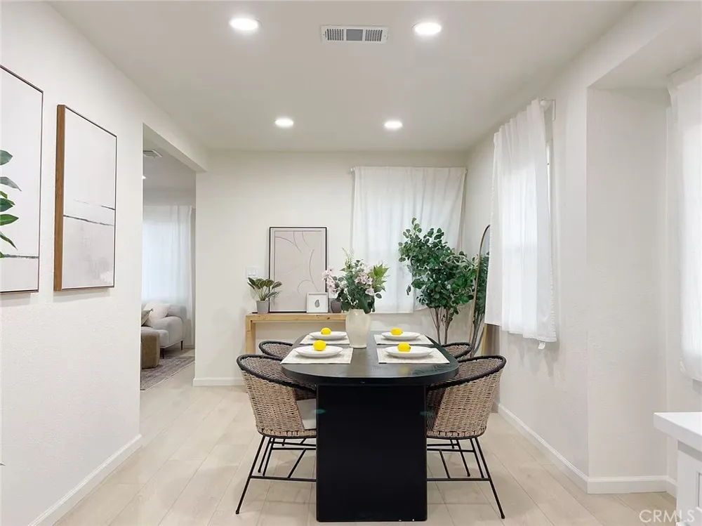 877 W Edna Covina, CA 91722