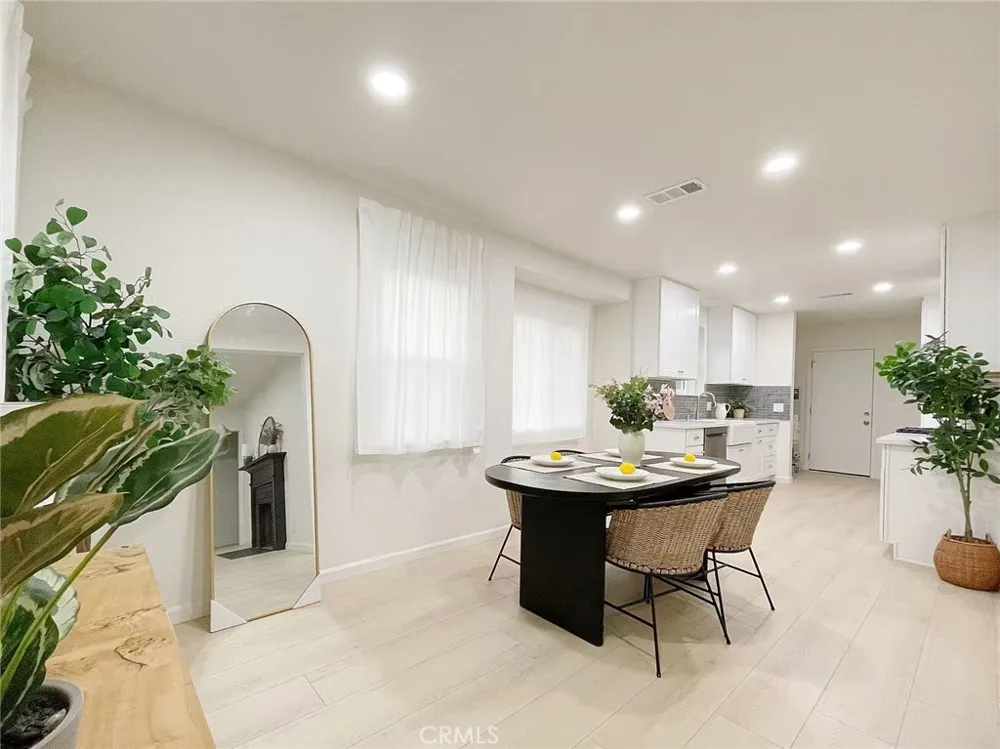 877 W Edna Covina, CA 91722