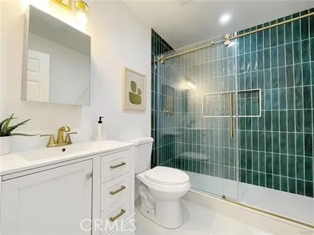877 W Edna Covina, CA 91722