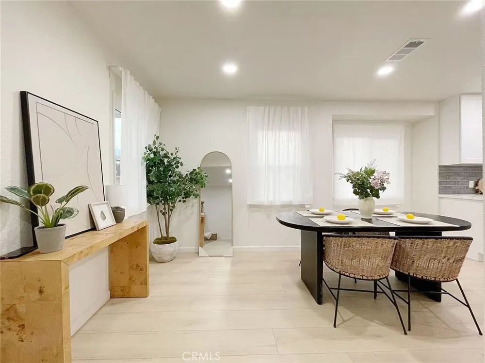 877 W Edna Covina, CA 91722