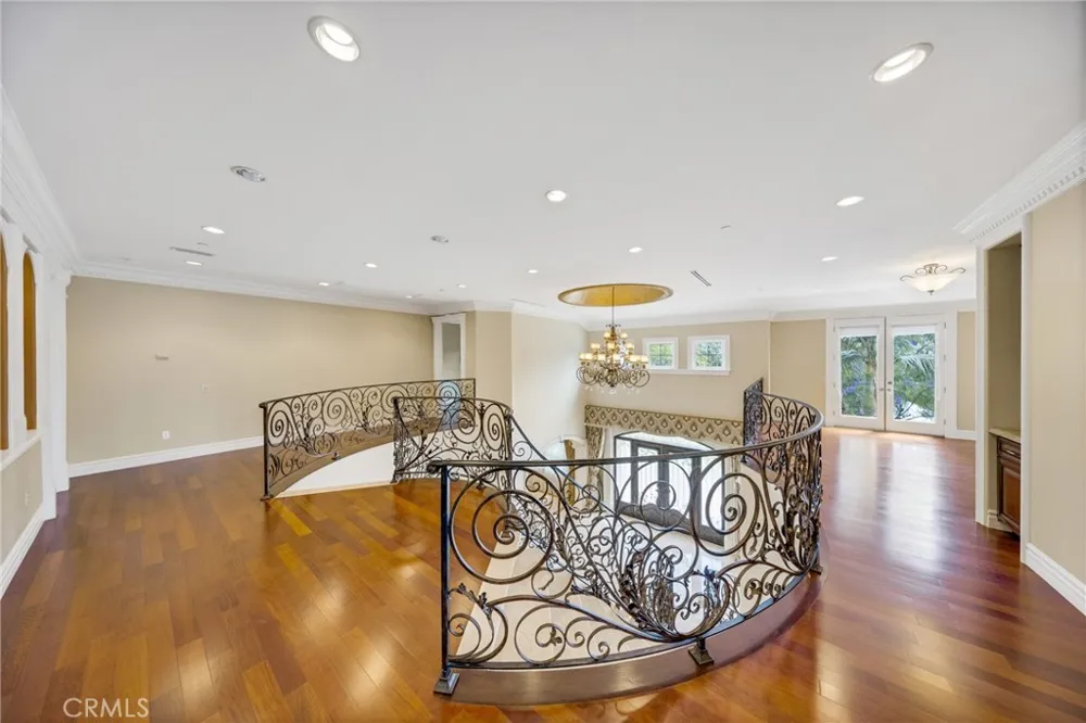 2041 S 6th Arcadia, CA 91006