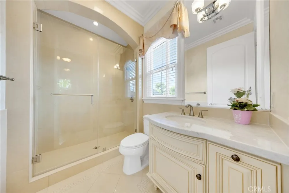 2041 S 6th Arcadia, CA 91006