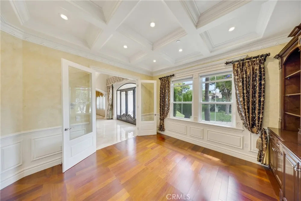 2041 S 6th Arcadia, CA 91006