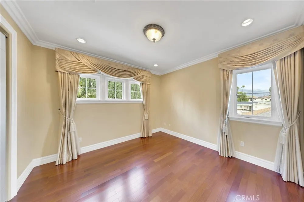 2041 S 6th Arcadia, CA 91006