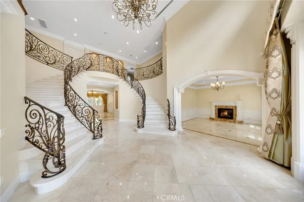 2041 S 6th Arcadia, CA 91006