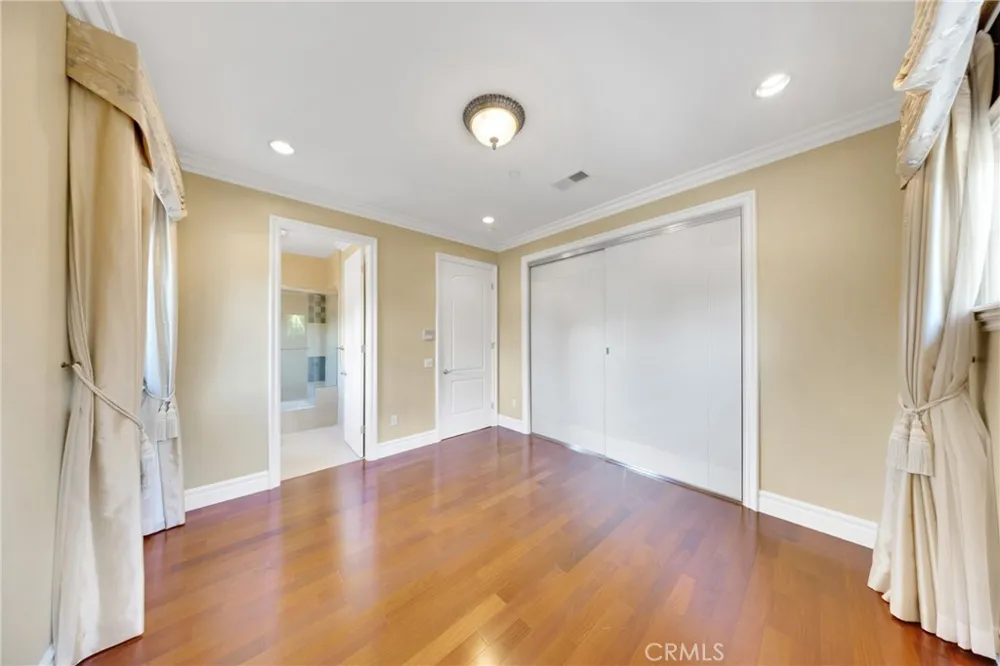 2041 S 6th Arcadia, CA 91006