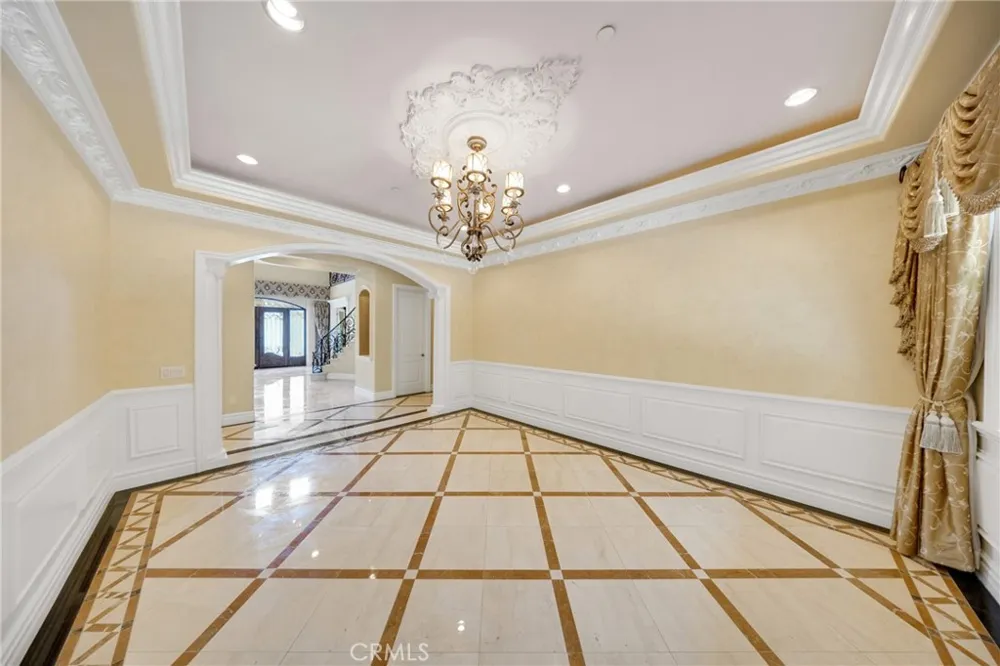 2041 S 6th Arcadia, CA 91006