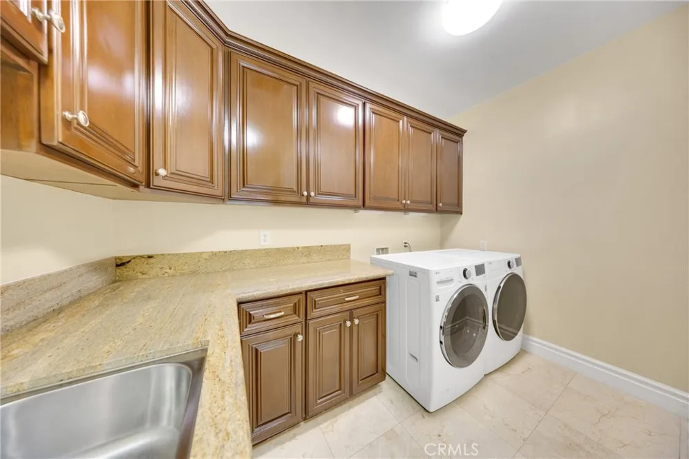 2041 S 6th Arcadia, CA 91006