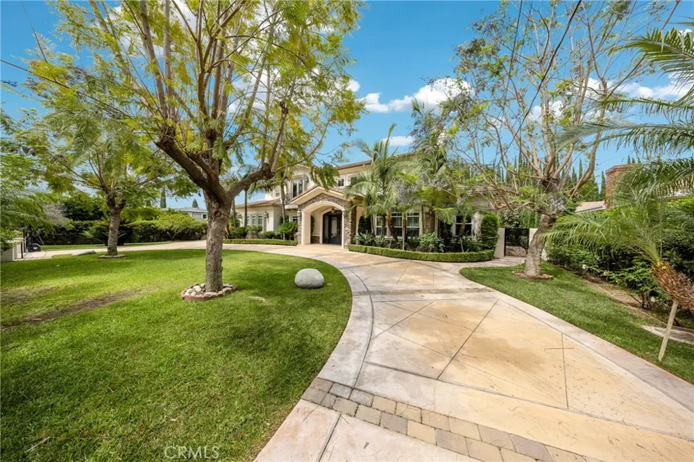 2041 S 6th Arcadia, CA 91006