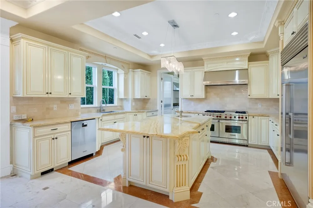 2041 S 6th Arcadia, CA 91006
