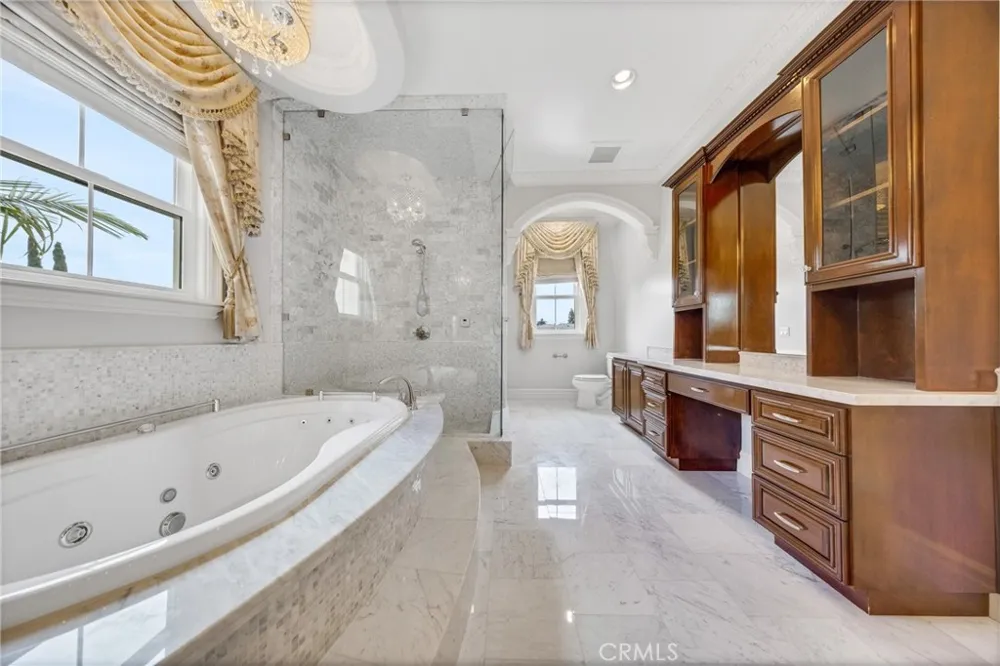2041 S 6th Arcadia, CA 91006