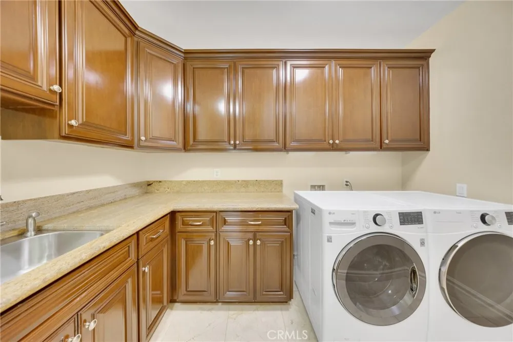 2041 S 6th Arcadia, CA 91006