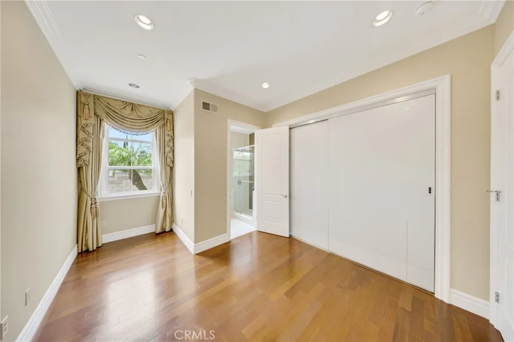 2041 S 6th Arcadia, CA 91006